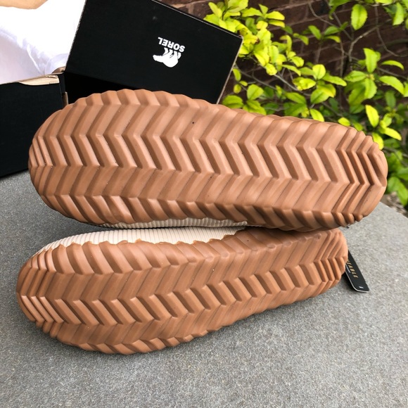 SOREL Out N About Plus Duck Boot - Picture 7 of 15